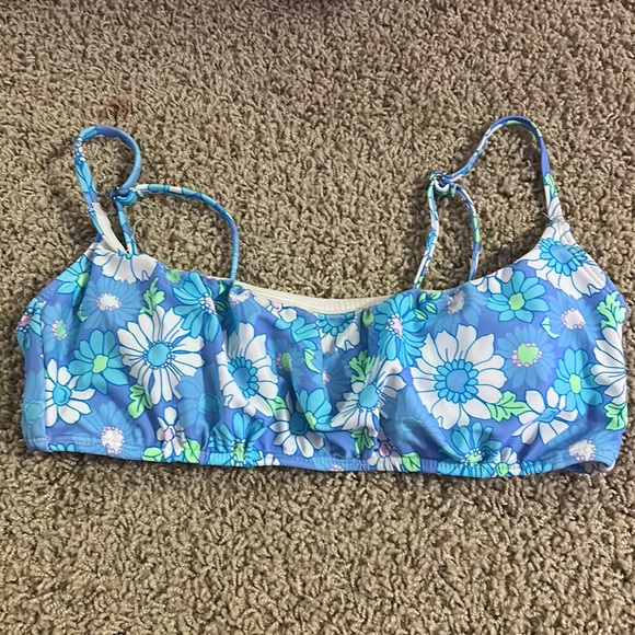 Bathing suit top - Picture 1 of 1